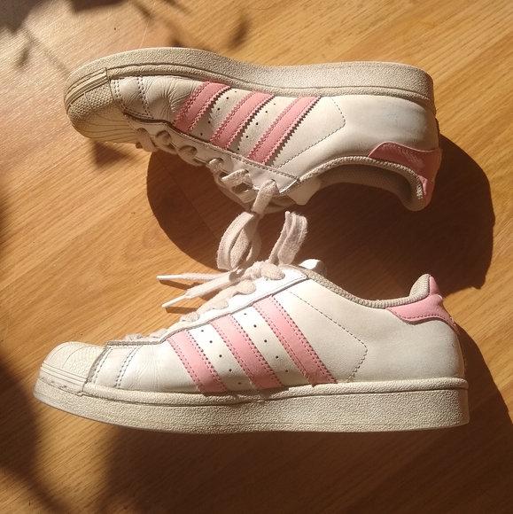 adidas Originals White / Pink Superstar Shoes - Picture 5 of 7